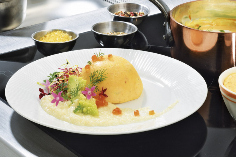 Mousseline de St Jacques sur crème de choux fleur